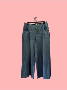 Wide Leg Denim Jeans in Medium Blue
